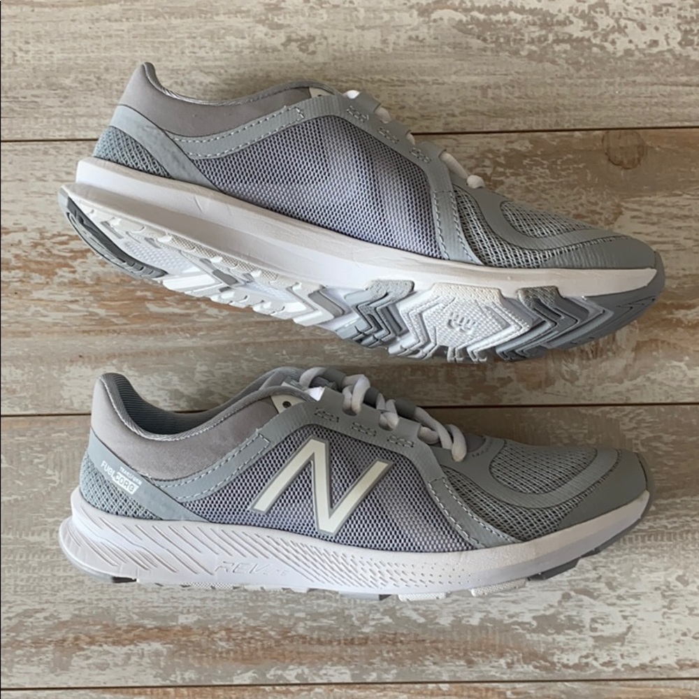 NWT New Balance Womens Trainers Fuel Core - Picture 3 of 8